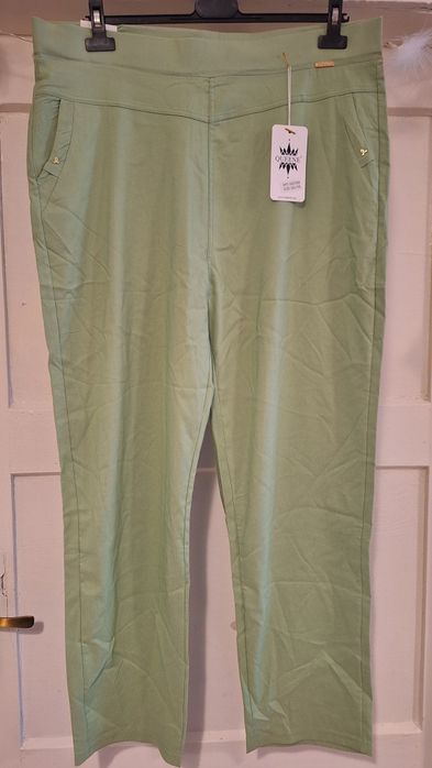 Spodnie 6/7 xl. Mięta. Mocno uciągliwe.