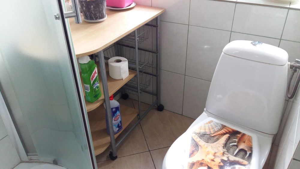 Regał mobilny na kółkach