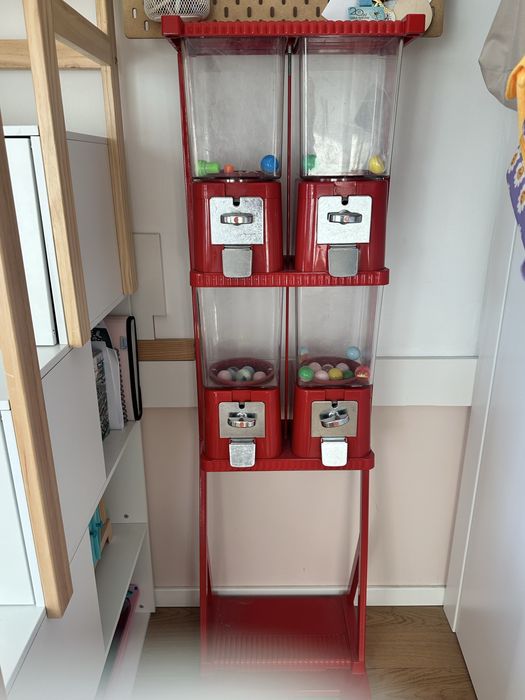 Automat na kulki z zabawkami