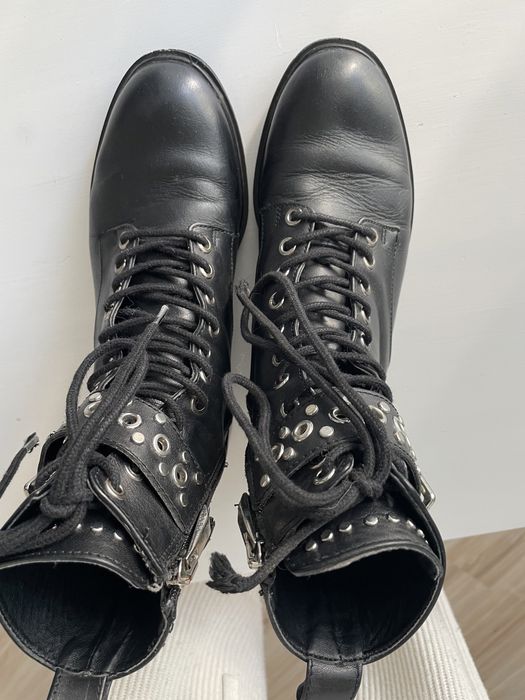 Czarne buty skórzane Zara