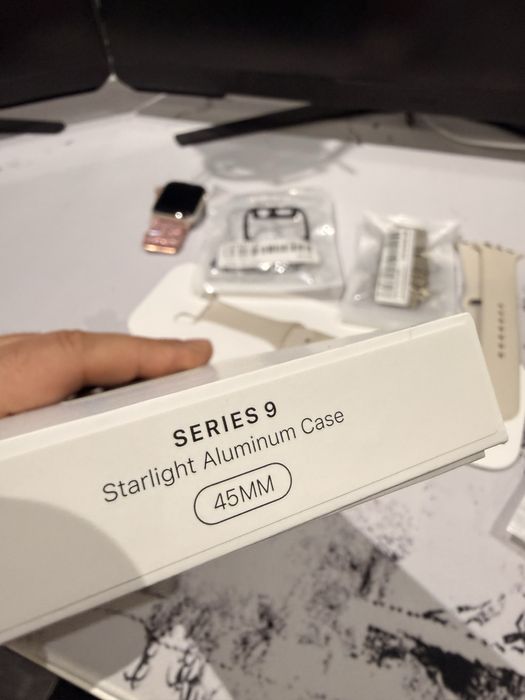 Apple Watch Series 9 45mm – Aluminium + dużo pasków GRATIS