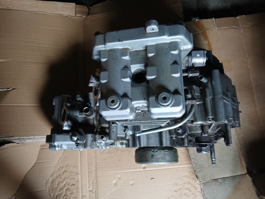 Silnik Hyosung GT 650 Części Głowica Cylinder Napinacz