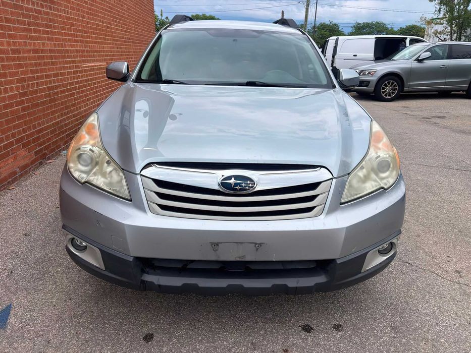 Subaru Outback 2.5i Limited      2013