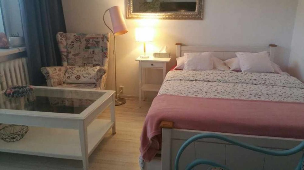 Polka ania wynajmie  pokoje  na doby tygodnie kró