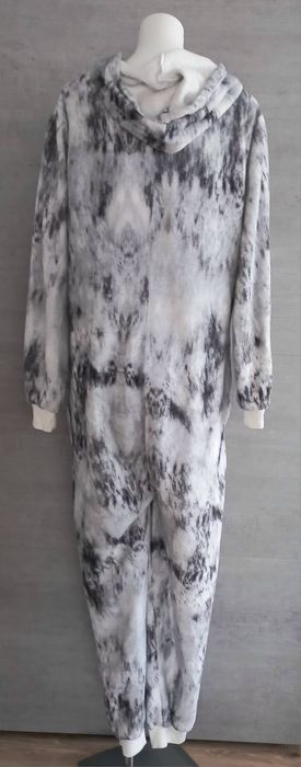 Cudna piżama M/L. Piękny kot milutka, ciepła, na zimne wieczory.