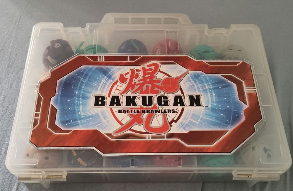 Lote coleção BAKUGAN VINTAGE geração 1 (22 figuras+estojo oficial)