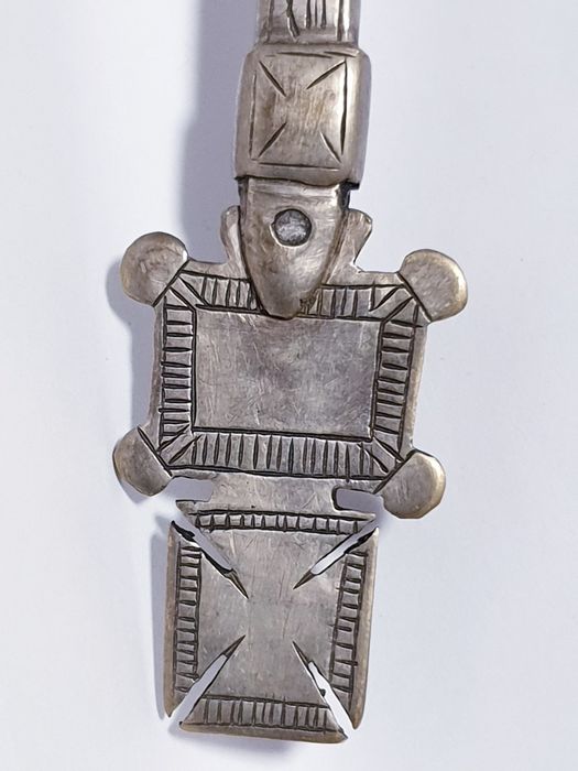Grande antiga cruz copta de mão