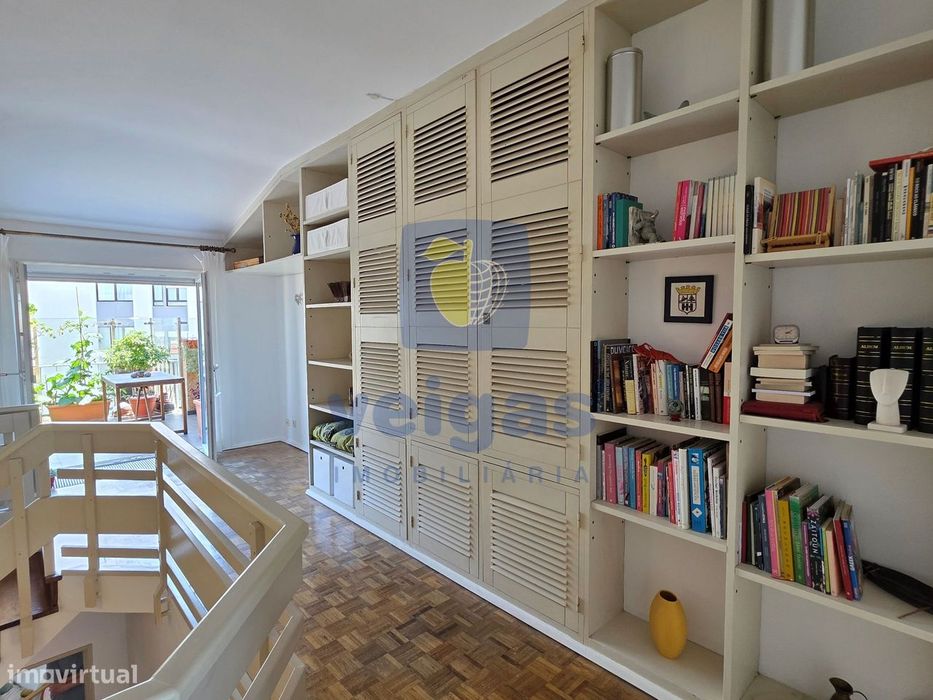 T3 Duplex Apartment with Terrace and Unobstructed View in the Center of Caldas da Rainha