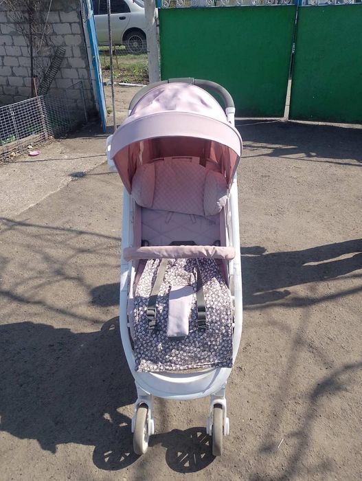 Прогулянкова коляска