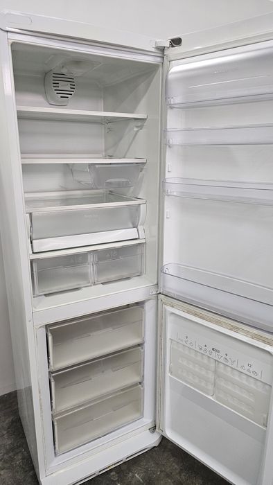 Frigorífico combinado Ariston