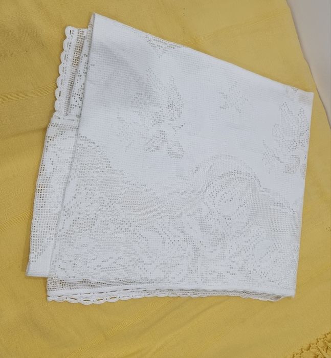 Toalha Renda com uma maxinha mas sai ver fotos