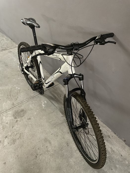Bicicleta BTT WDR Revolt – Como nova, pouco uso