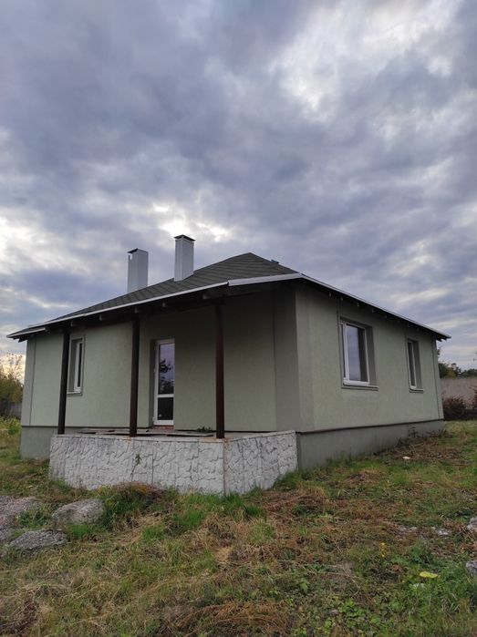 Будинок на березі водойми (Чайківка)