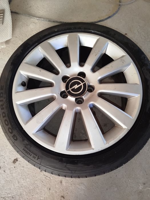 225/45/18 signum Vectra 2024