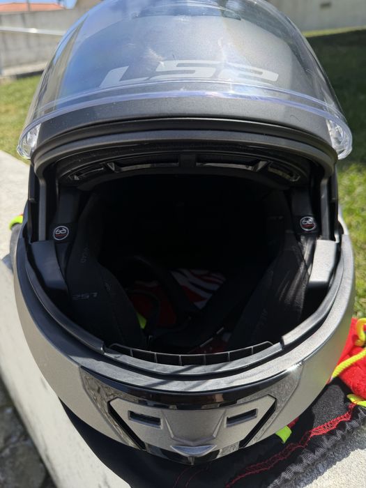 Capacete Modular LS2 como novo
