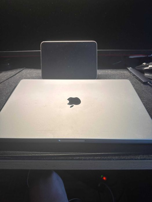 Macbook pro m2 pro 16