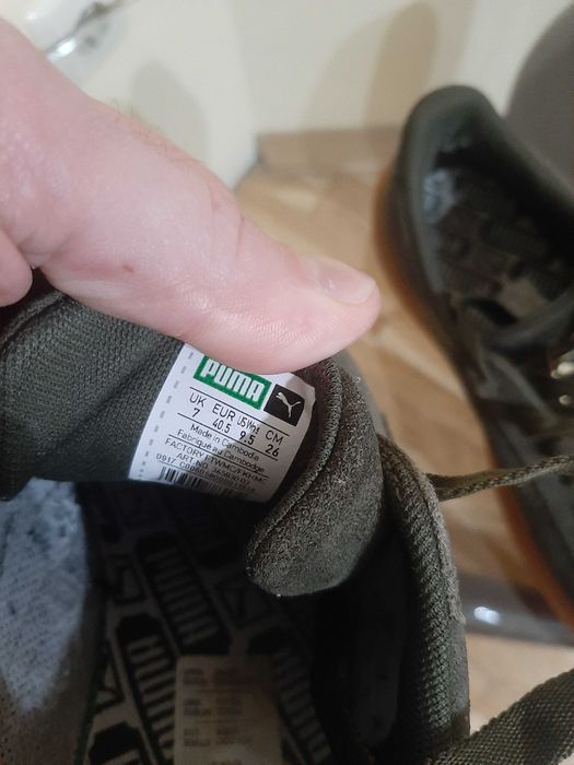 кросівки puma  жіночі 40,5 оригінал замша