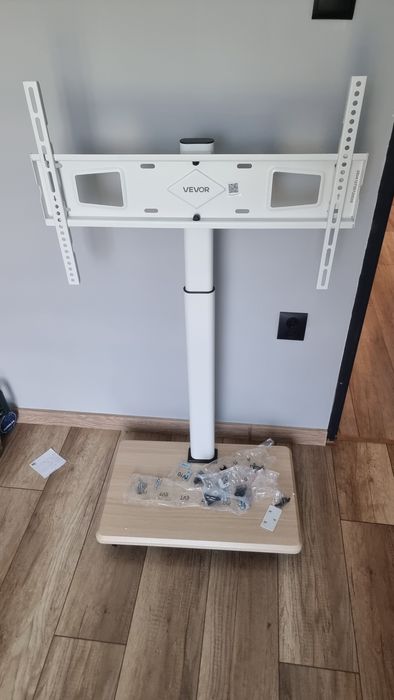Stojak.pod tv ekran monitor mobilny na kółkach solidna konstrukcja