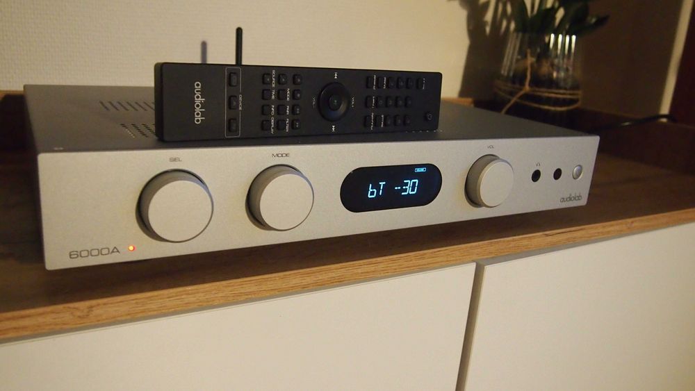 Audiolab 6000a, wzmacniacz stereo, bluetooth