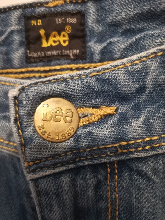 Lee jeansy damskie z przetarciami rozm M, wysoki stan, przetarcia