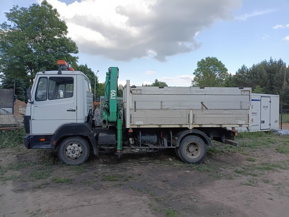 Mercedes Benz 811