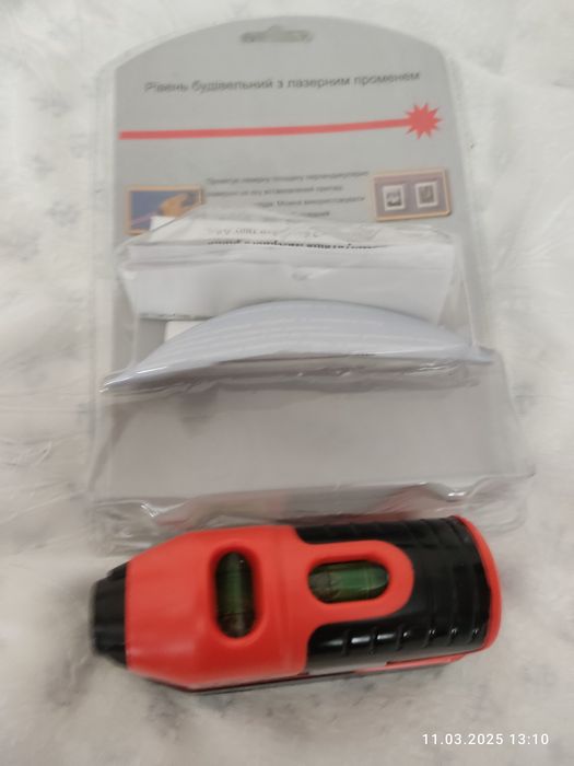 Лазерный уровень строительный