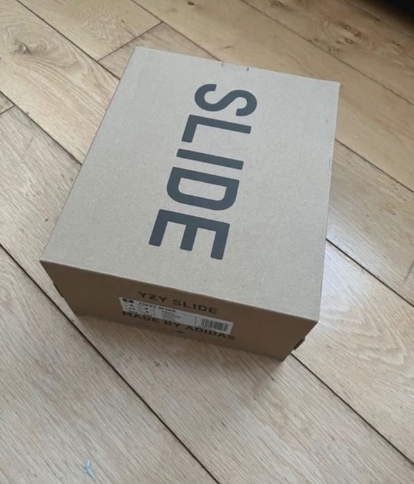 Yeezy Slides Adidas