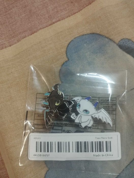 Металлический значок, пин "Как приручить дракона. Пара-2шт.