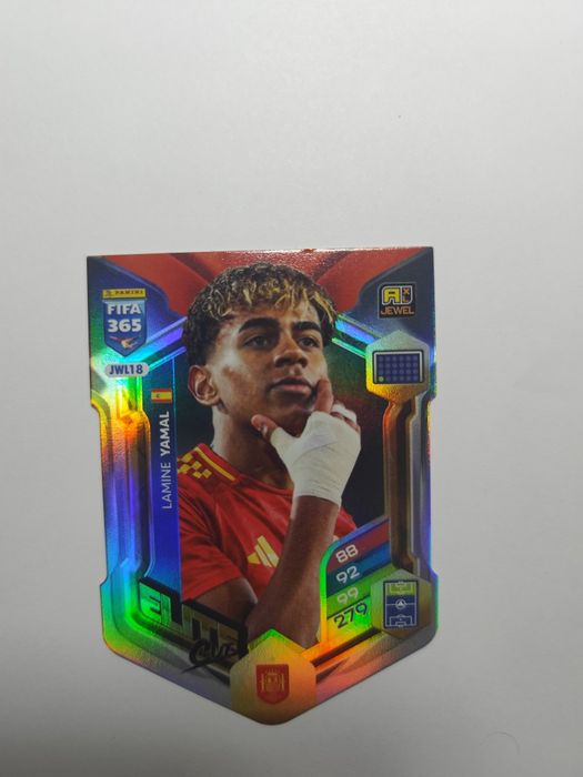 Lamine Yamal Elite cut