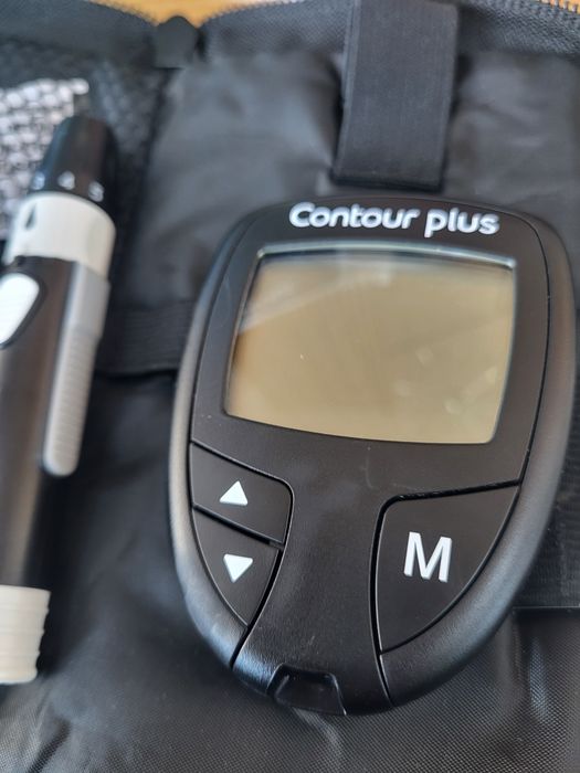 Contour plus Glukometr