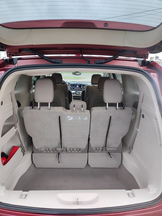 Chrysler Pacifica 3.6 benzyna, niski przebieg jak nowa