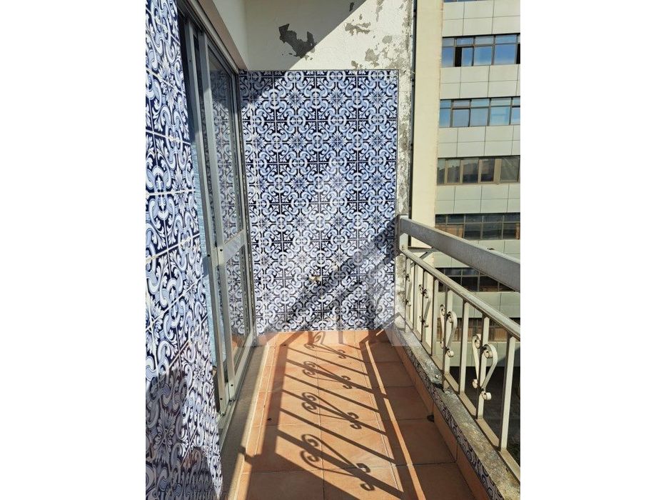 Apartamento T2 com terraço no Bairro do Liceu