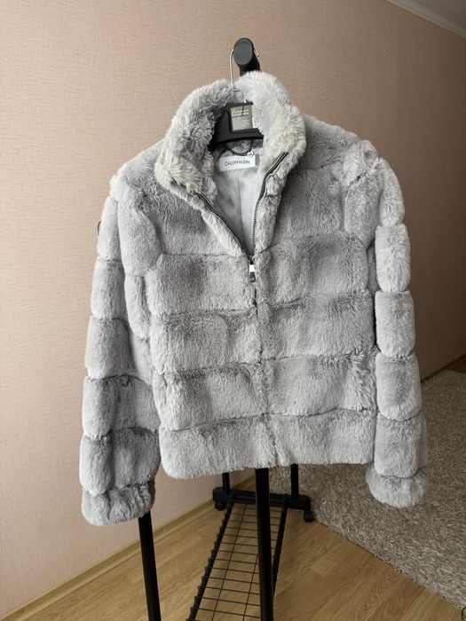 Серая женская шуба Calvin Klein оригинал кельвин кляйн