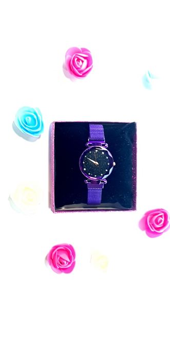 Relógio de metal inoxidável roxo escuro