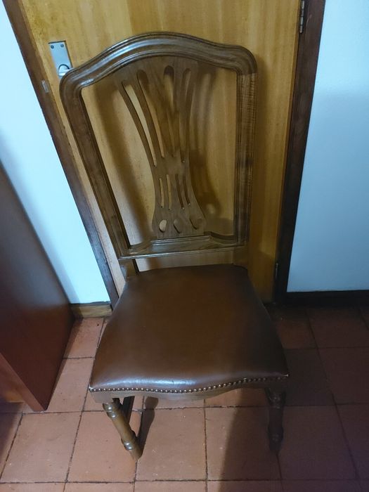 Mesa Sala em castanho