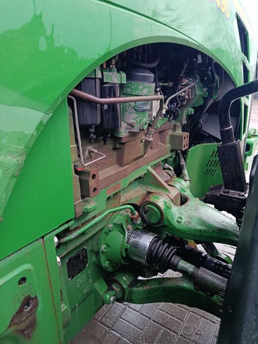 Трактор John Deere 8430