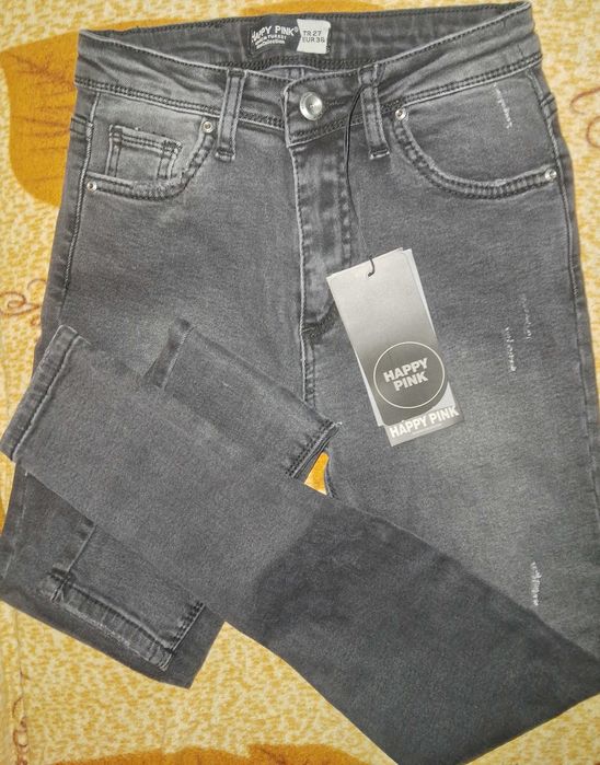 Продам джинсы новые, с небольшим флисом