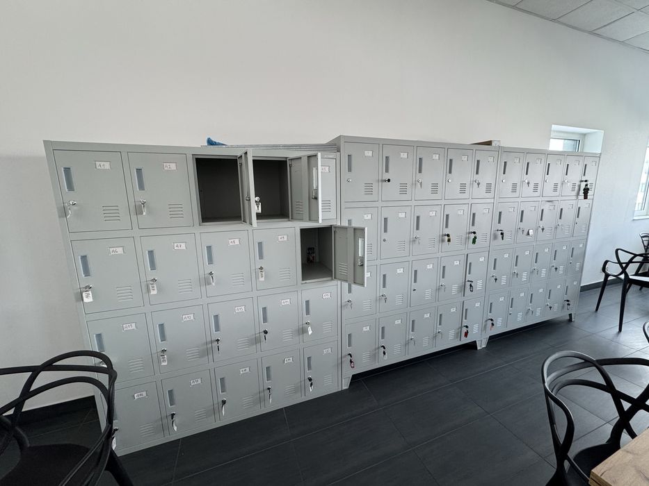 Szafa socjalna szafka pracownicza BHP przebieralnia metalowe 20x