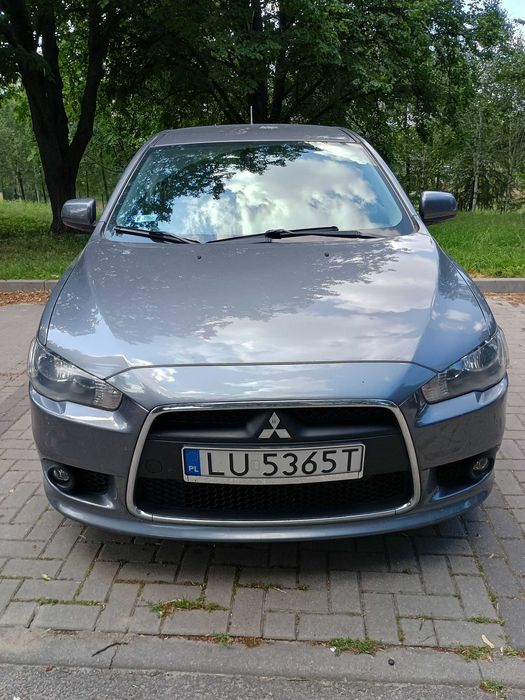 Samochód MITSUBISHI Lancer 1.6