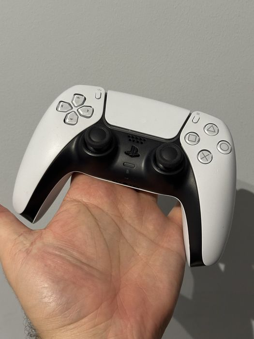 Pad PS5 Biały stan bardzo dobry
