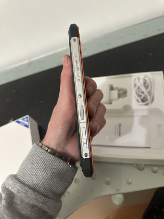 Телефон під ремонт потрібно поремонтувати гніздо