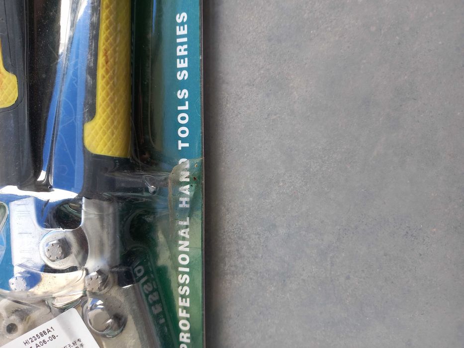 Alicate cravar montantes e raias