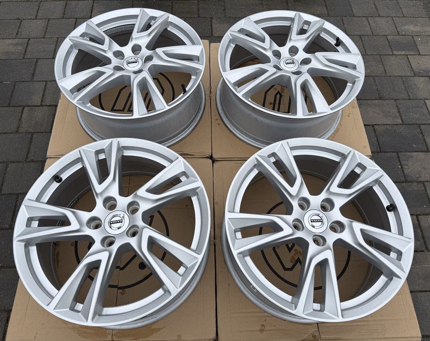 Oryginalne Felgi Volvo 5x108 S60 S90 V60 S80 XC40 XC60 7.5Jx18 ET50