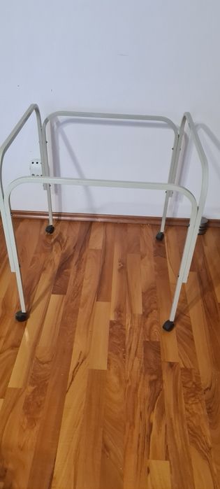 Stojak,wózek,podest pod klatkę