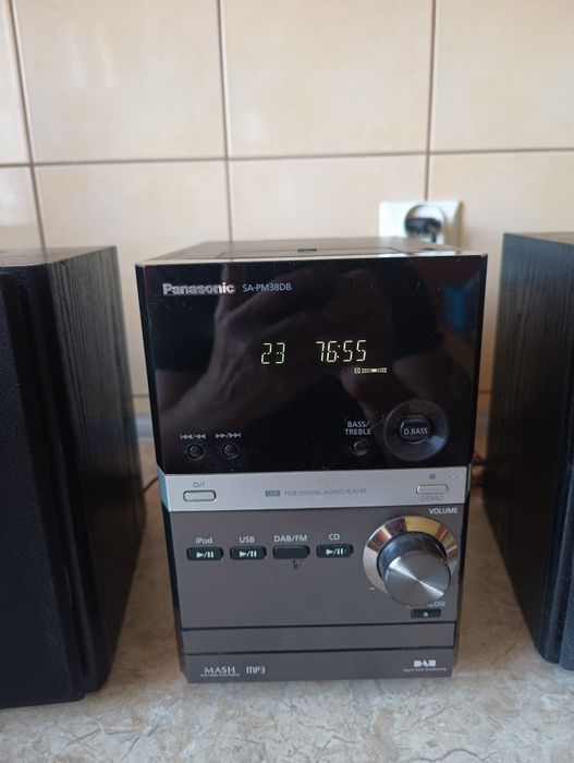 Sprzedam małą wieżę Panasonic.