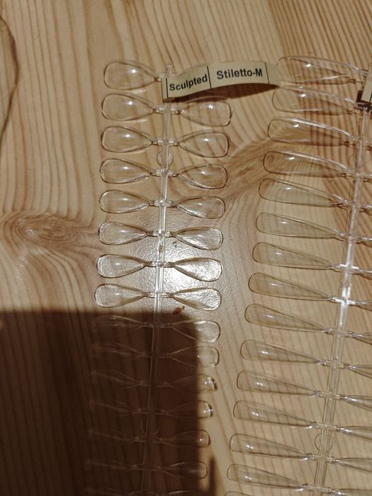 Tipsy i formy żelowe