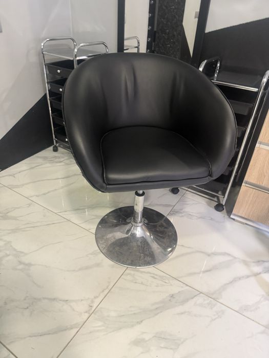 Перукарське крісло, регулюється висота