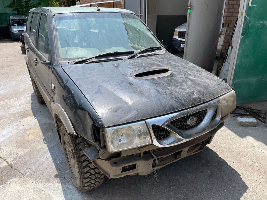 Двері від Nissan Terrano II (R20; 1993—2007)