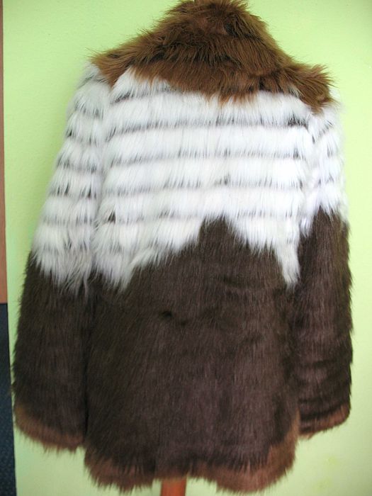 Płaszcz - palto - Sztuczne futro - 40 L biust 98 cm