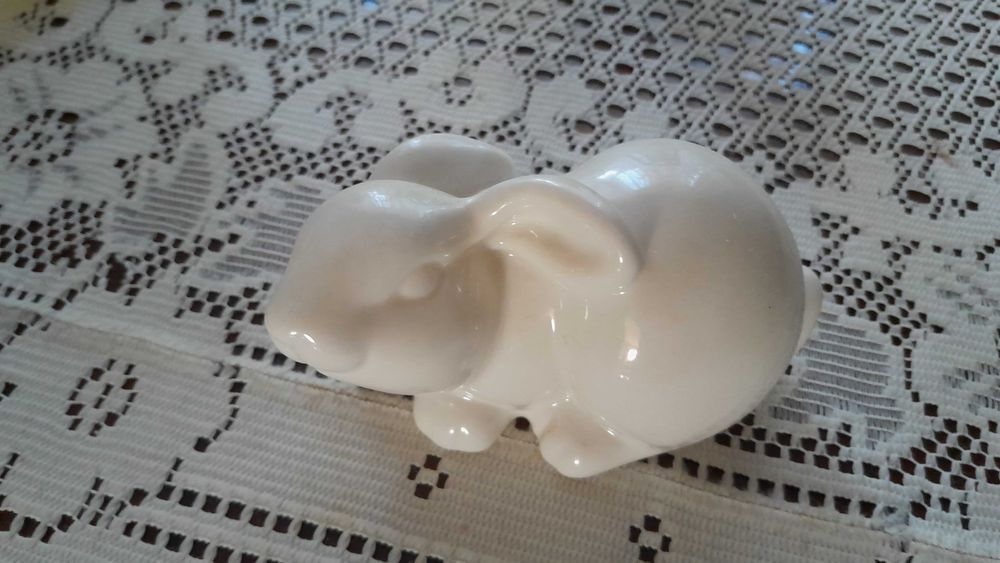 Porcelanowy królik